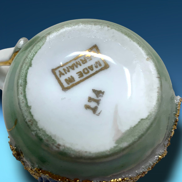 Lot 2 Vintage Mini Lusterware Cups "Forget Me Not" "A Present" Gilt Trim Germany - Picture 8 of 9